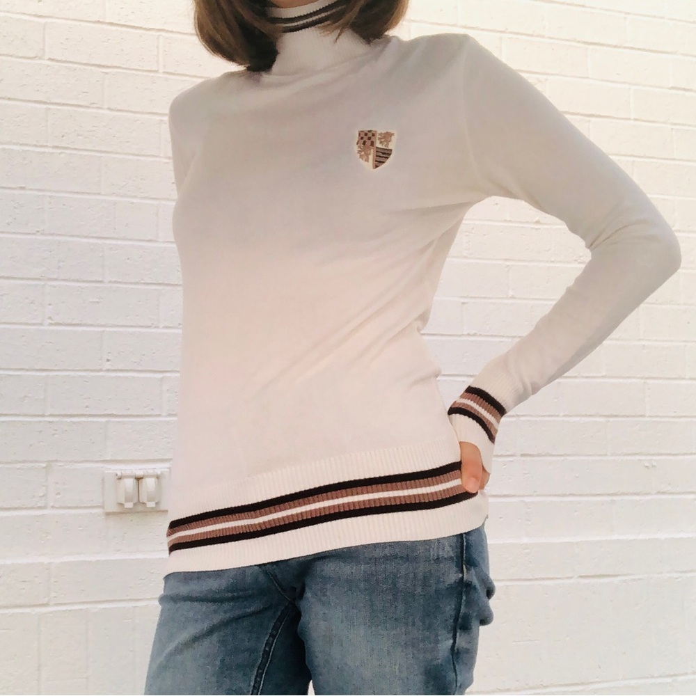Turtle neck white/light cream preppy Uniform sweater